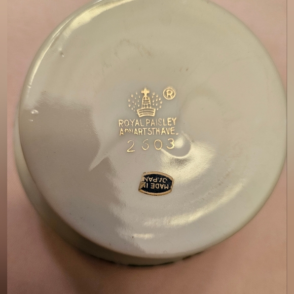 Royal Paisley Pedestal Bowl Cup - Picture 6 of 9